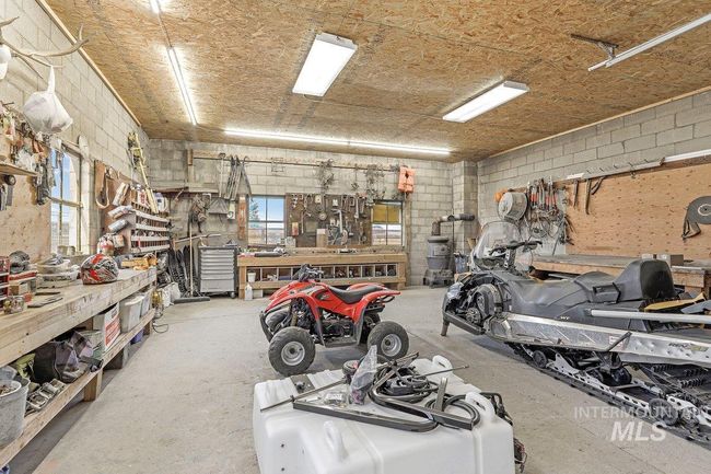 2040 E 2200 N, House other with 9 bedrooms, 6 bathrooms and 2 parking in Twin Falls ID | Image 44