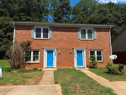 5267 Ridge Forest Dr, Stone Mountain, GA, 30083-3898 | Card Image