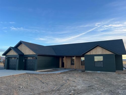 1506 Tverdy Ln, Buhl, ID, 83316-6004 | Card Image