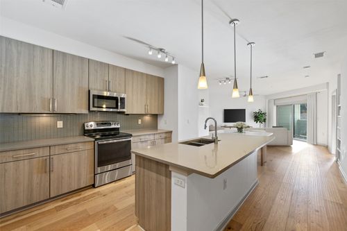 206-3600 S Lamar Blvd, Austin, TX, 78704-8098 | Card Image