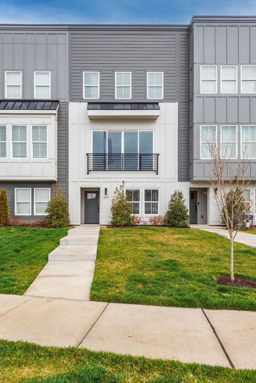 5716 California Ave, Nashville, TN, 37209-1440 | Card Image