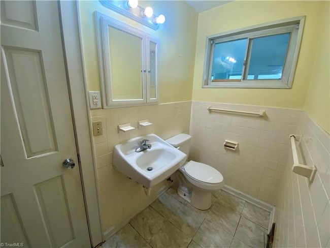 1024 Lone Hickory Rd, House other with 3 bedrooms, 3 bathrooms and null parking in Yadkinville NC | Image 18