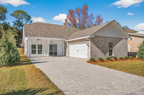 907 Bay Blvd, Pensacola, FL, 32503-6805 | Card Image