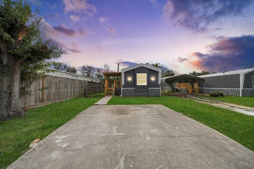 145 W Austin Ave, Pasadena, TX, 77502-2029 | Card Image