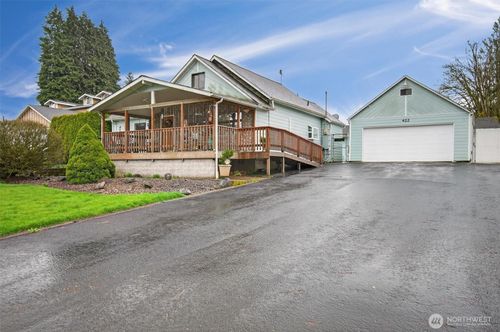 422 Nevada Dr, Longview, WA, 98632-5718 | Card Image