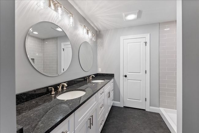 19 - 19 Nicole Cir, Condo with 2 bedrooms, 2 bathrooms and 2 parking in Southampton MA | Image 16