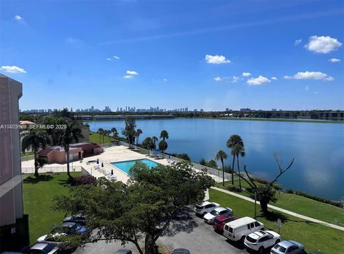 603-5-20850 San Simeon Way, Miami, FL, 33179-1889 | Card Image