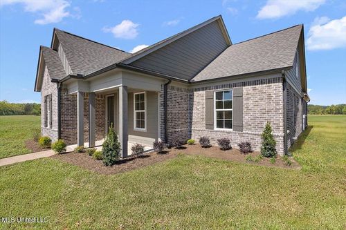 660 Bolivar Dr, Nesbit, MS, 38651 | Card Image