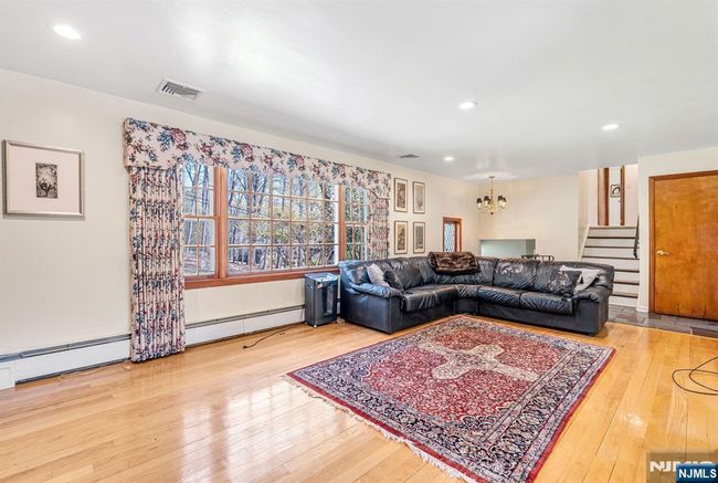 16 Barnfield Ct, House other with 5 bedrooms, 4 bathrooms and null parking in Upper Saddle River NJ | Image 5