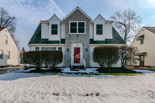 1677 Hawthorne Dr, Cleveland, OH, 44124-3021 | Card Image