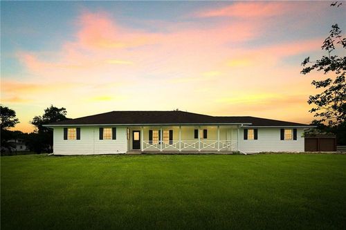22922 Bedford Rd, Spring Hill, KS, 66083-5537 | Card Image