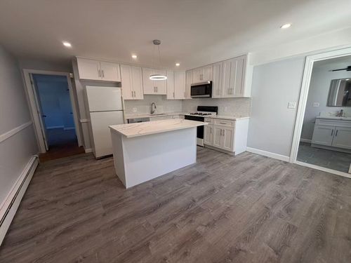 1-102 Central St, Waltham, MA, 02453-5437 | Card Image