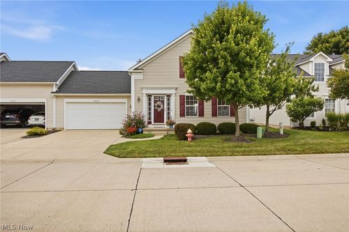 37022 Fairfield Ln, North Ridgeville, OH, 44039-8762 | Card Image