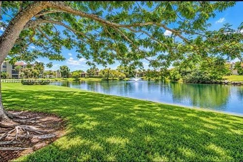 101-220 Lakeview Dr, Weston, FL, 33326-1013 | Card Image