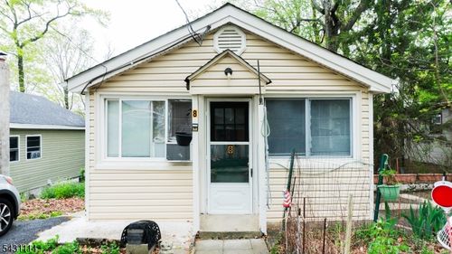 8 Cornell Way, Hopatcong, NJ, 07843-1205 | Card Image