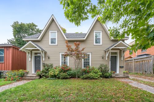 {{alt}} | Card Image