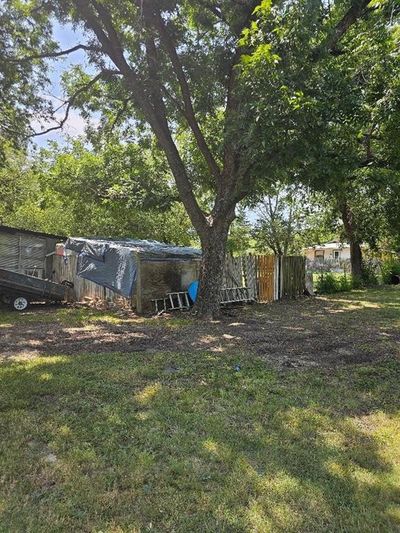 811 E 11th Street, House other with 2 bedrooms, 1 bathrooms and null parking in Kemp TX | Image 3