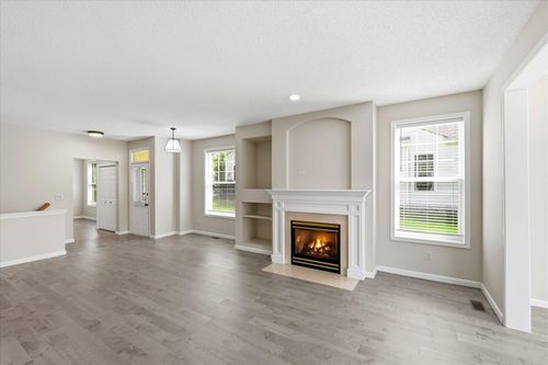 5818 Prairie Ridge Dr, Shoreview, MN, 55126-5010 | Card Image