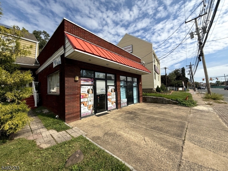Commercial Lease in Scotch Plains Twp.