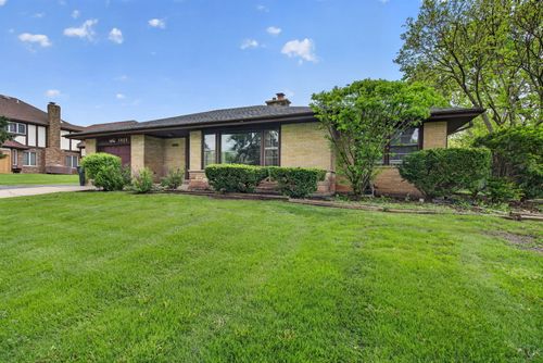 3925 Downers Dr, Downers Grove, IL, 60515-1860 | Card Image