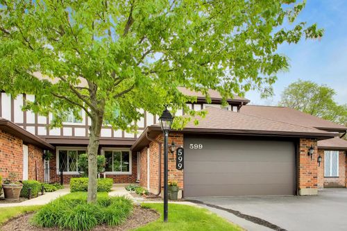 599 Saint Andrews Ct, Crystal Lake, IL, 60014-7014 | Card Image