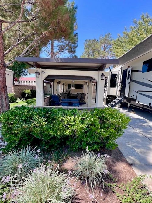 11594 Wedgewood Dr, Apple Valley, CA, 92308-9368 | Card Image