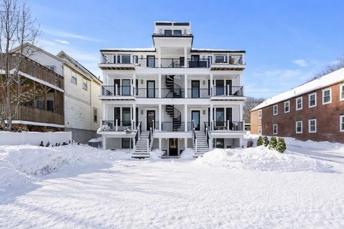 apt-1-182 Merrimac St, Newburyport, MA, 01950-2270 | Card Image