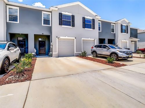 32977 Kaloko Rd, Wesley Chapel, FL, 33543-7242 | Card Image