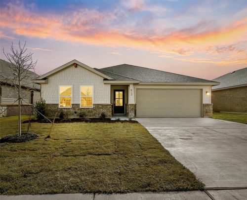 413 Rose Ave, Cleburne, TX, 76033-7387 | Card Image