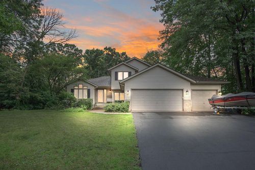 7670 231st St N, Forest Lake, MN, 55025-9354 | Card Image
