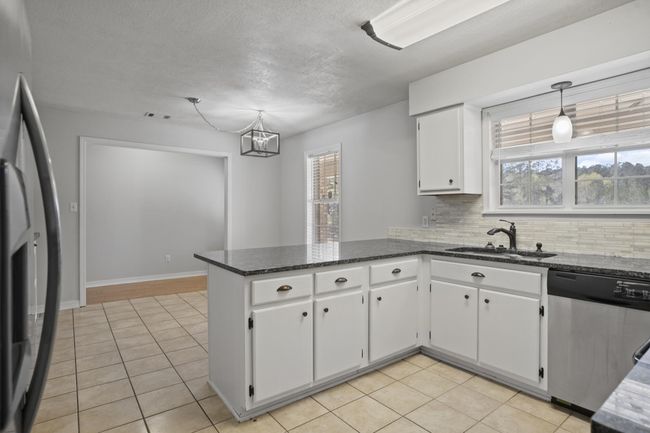 Kitchen view 4 | Image 16