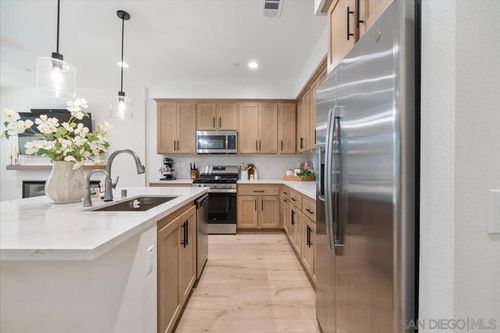 32383 Tannat Dr, Temecula, CA, 92591-0385 | Card Image