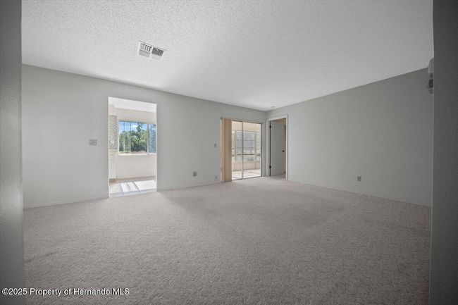 Living Room | Image 8