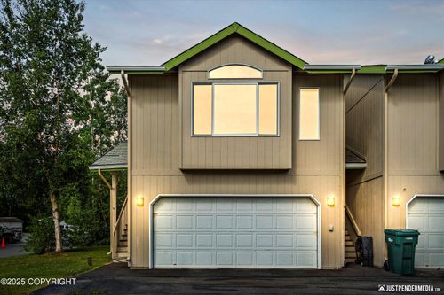 1544 State St, Anchorage, AK, 99504-2897 | Card Image