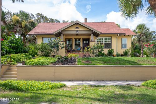 220 Riverview Blvd, Daytona Beach, FL, 32118-3833 | Card Image