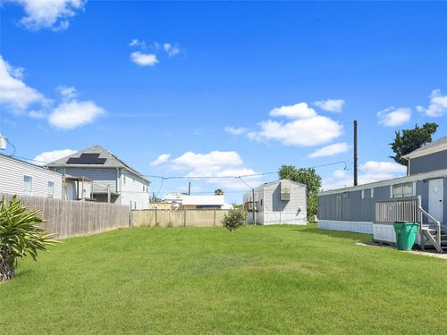 143 Egret Canal S, Baytown, TX, 77523-9782 | Card Image
