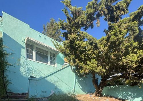 8336 Ney Ave, Oakland, CA, 94605-4127 | Card Image