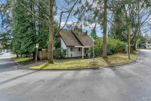 6717 141 St, Surrey, BC, V3W6X2 | Card Image