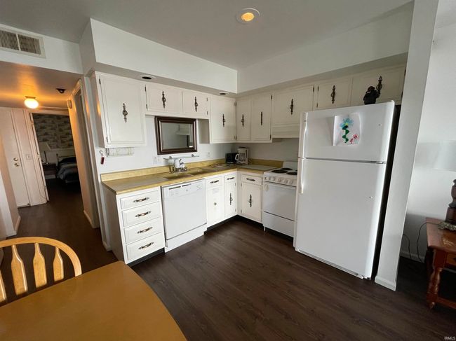 APT-7 - 8960 E Hatchery Rd, Condo with 1 bedrooms, 1 bathrooms and null parking in Syracuse IN | Image 6