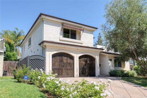 4052 Shadyglade Ave, Studio City, CA, 91604-1635 | Card Image
