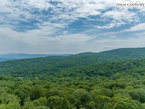 8 Village Rd/104 Maple Lane, Beech Mountain, NC, 28604 | Card Image