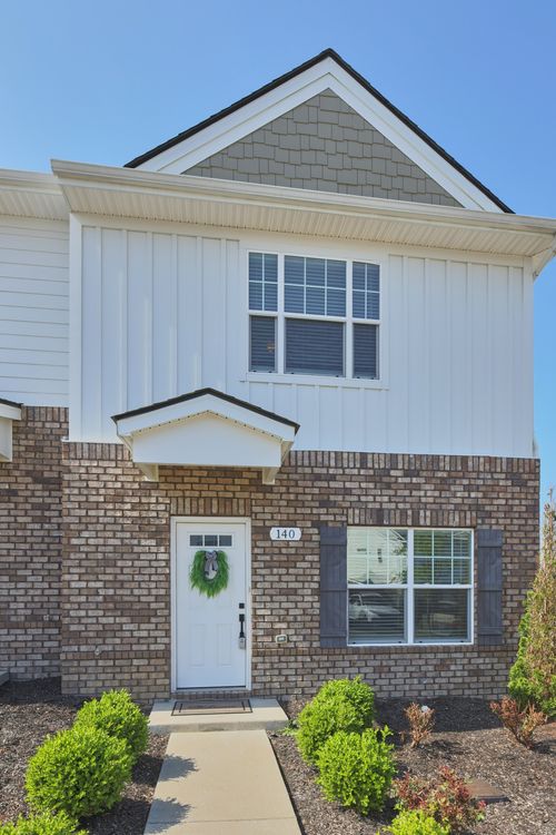 140 Dry Creek Commons Dr, Goodlettsville, TN, 37072-2241 | Card Image