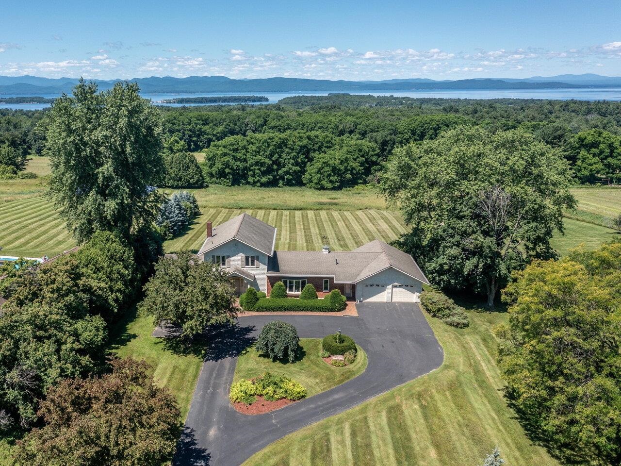 Spear St, South Burlington, VT 05403
