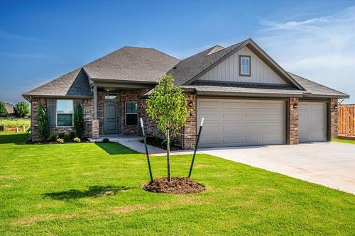 2001 W Crossbow Way, Mustang, OK, 73064-1271 | Card Image