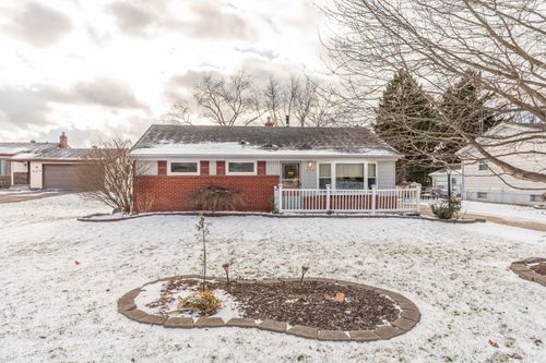 433 South Ridge, South Lyon, MI, 48178 | Card Image