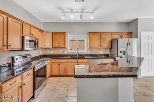 7441 E Sycamore Park Blvd, Tucson, AZ, 85756-6142 | Card Image