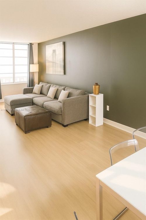 apt-502-1732 Meridian Ave, Miami Beach, FL, 33139-1870 | Card Image