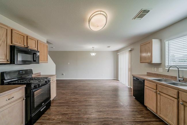 7722 Galleon Field Ln, House other with 3 bedrooms, 3 bathrooms and 2 parking in Cypress TX | Image 4