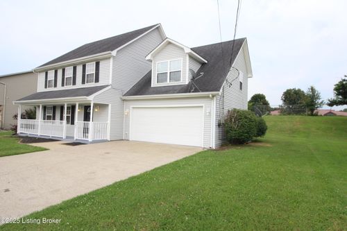 105 Wayne Way, Radcliff, KY, 40160-8785 | Card Image