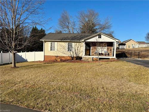 144 Strawberry Ln, Mount Airy, NC, 27030-7794 | Card Image